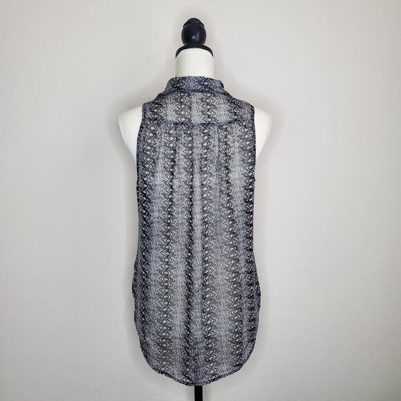 Lily White Sheer Patterned Tank Top Medium - Picture 3 of 7